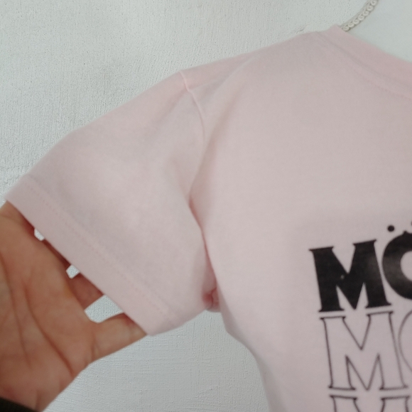 Mötley Crüe Women's Short Sleeve Pink Tee - Picture 8 of 14